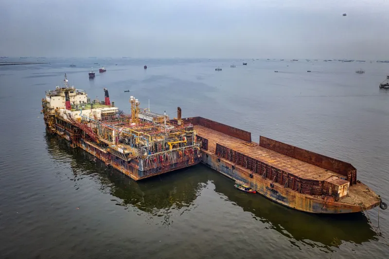Carried by Currents, Paid for by Americans: How Global Shipping Lanes Are Delivering the World's Plastic Waste to U.S. Shores